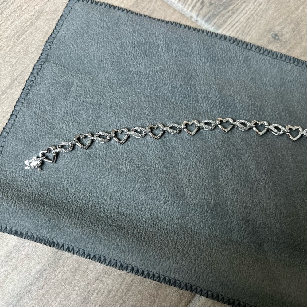 1/10 CTTW diamond sterling silver bracelet - Picture 5 of 7